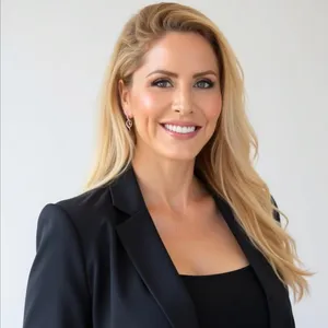 Jessica Julian, Compass