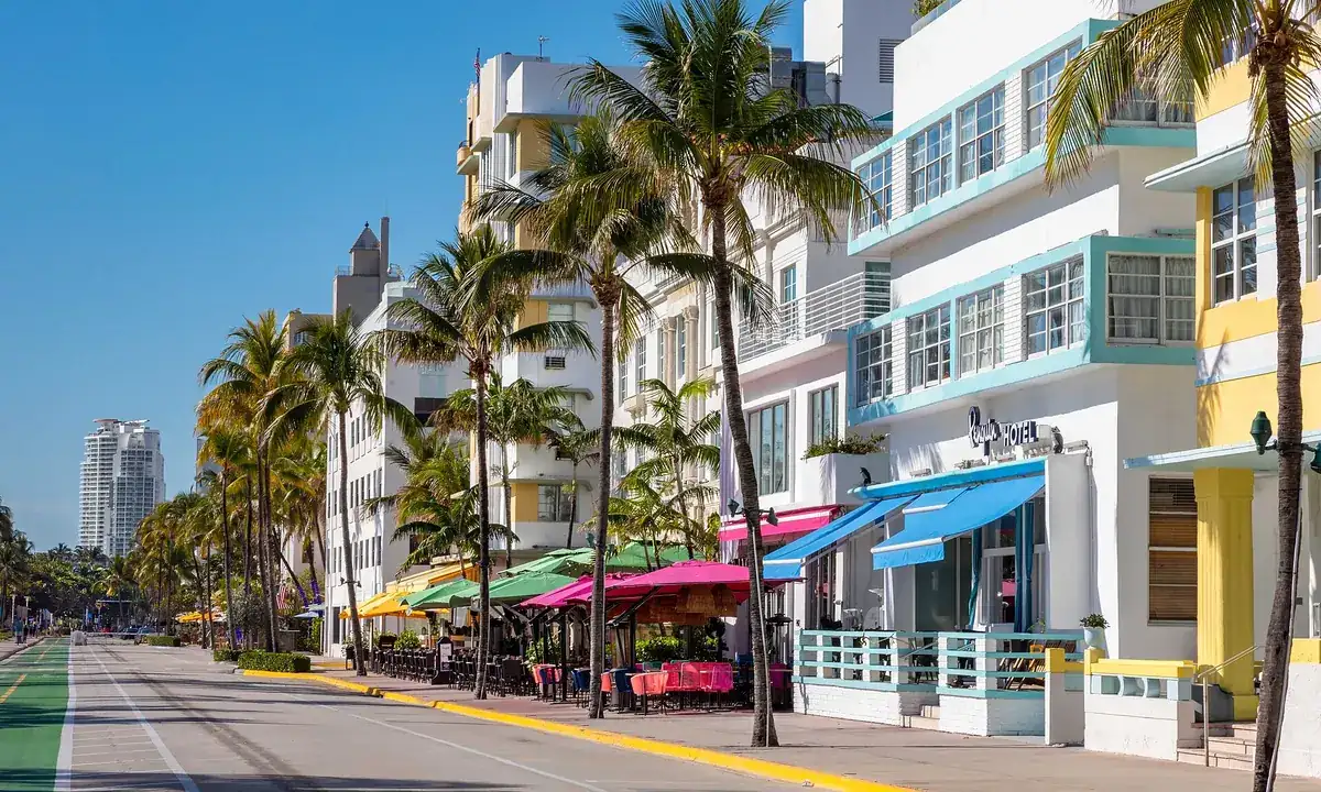 Ocean Drive architecture and palm trees in Miami Beach