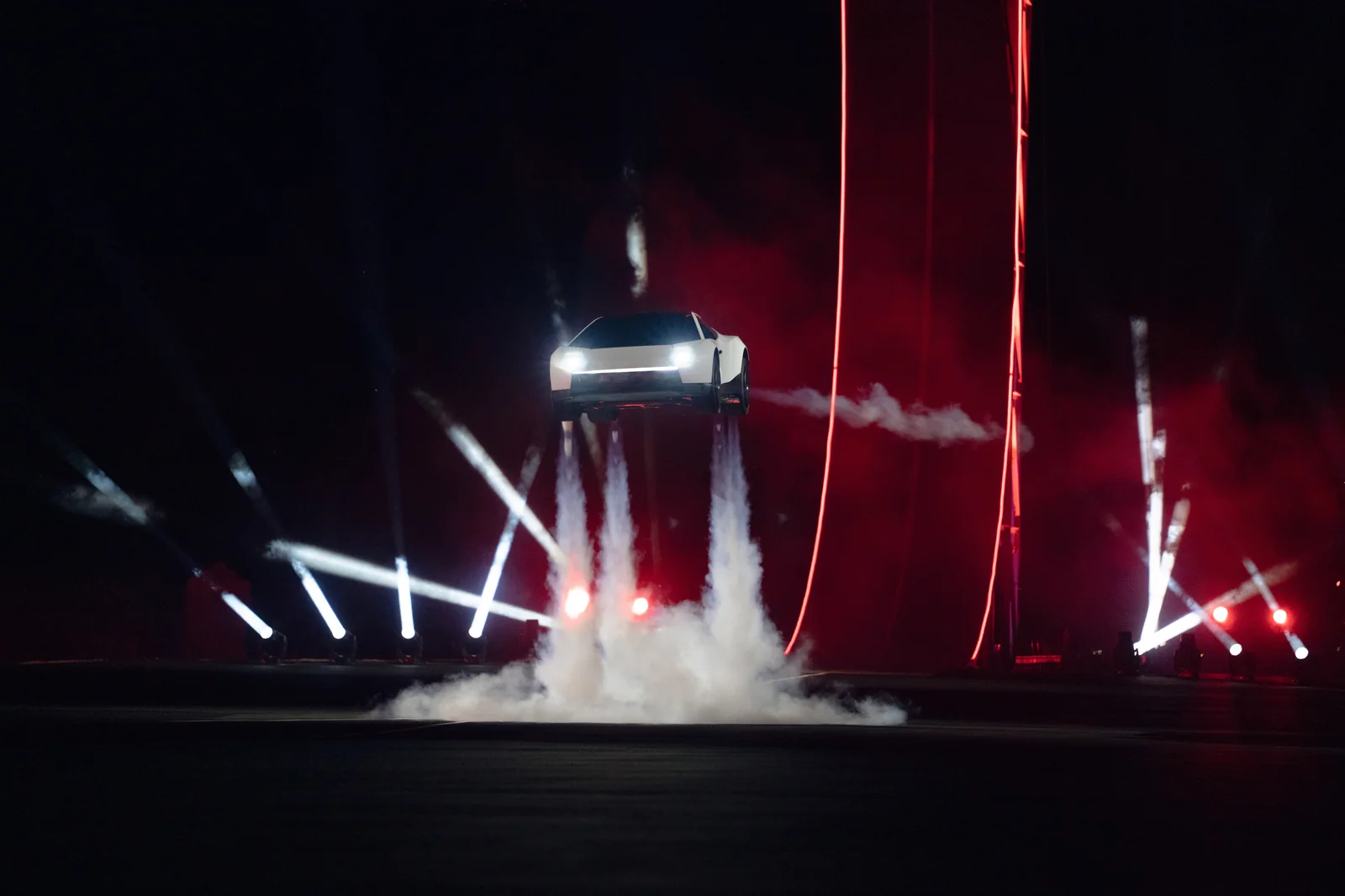 Tesla-supplied image of the Roadster during the nighttime presentation demonstration