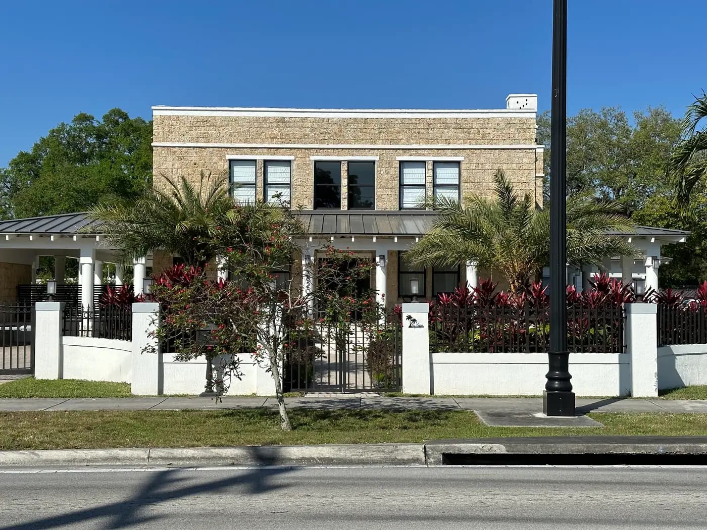 A restored residential house in West Miami