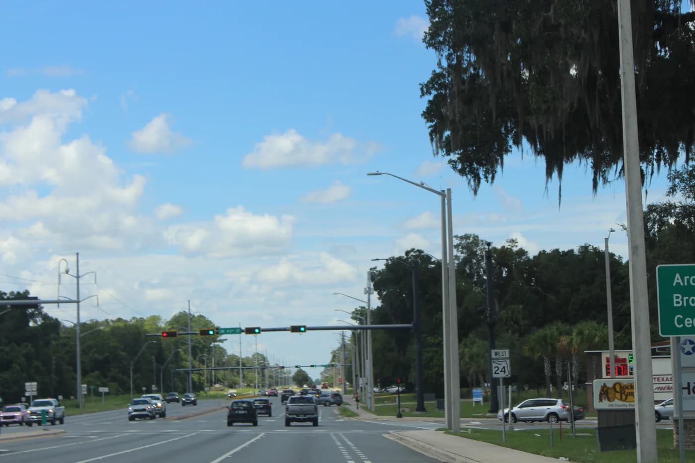 An intersection on Florida State Road 24