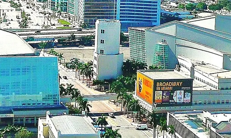 Adrienne Arsht Center edificios en el centro Miami