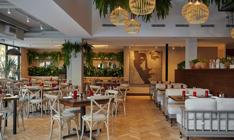 Comedor en Michael’s Genuine Food & Drink en el Miami Design District